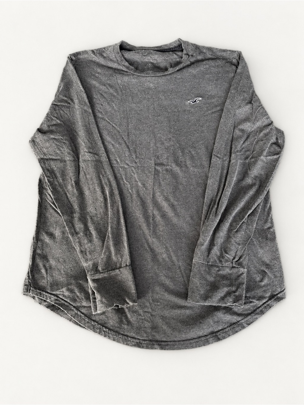 Hollister Men's Long-Sleeve Crewneck Shirt in Charcoal Gray